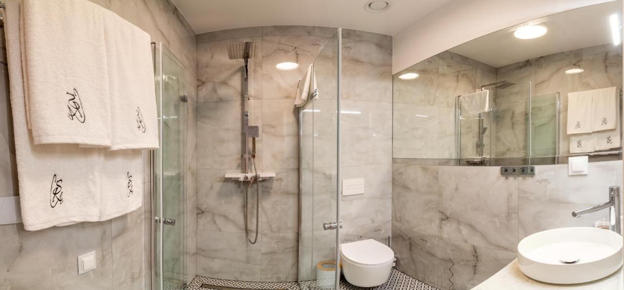 Sky Roof Apartments ビエルスコ・ビアバ エクステリア 写真
